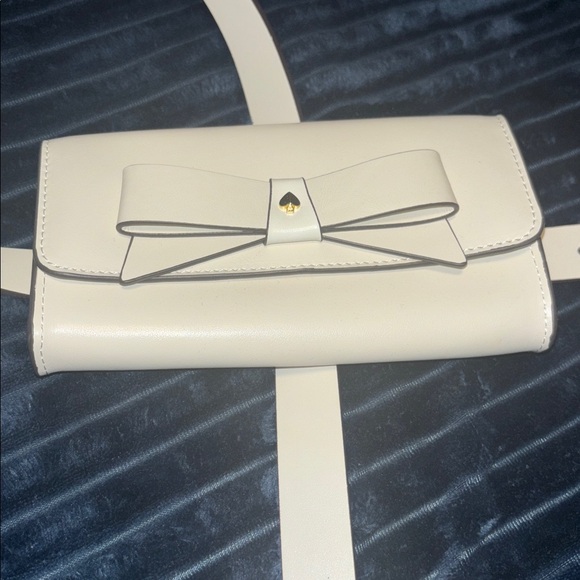 kate spade Handbags - NWT KATE SPADE Creme Belt Bag 💼